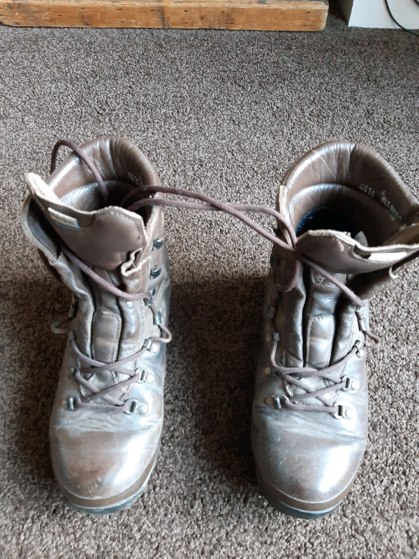 Altberg Walking Boots. Leather. Size 6.