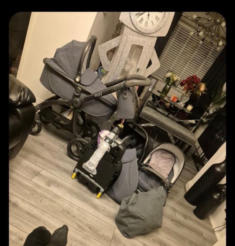 egg pram with attachments