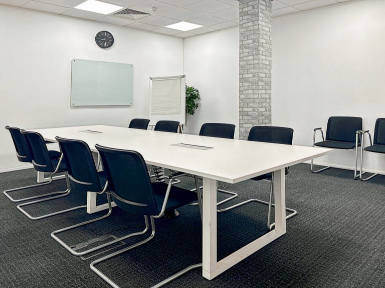High Wycombe - HP11 1JU \ Workspace for Teams of 3