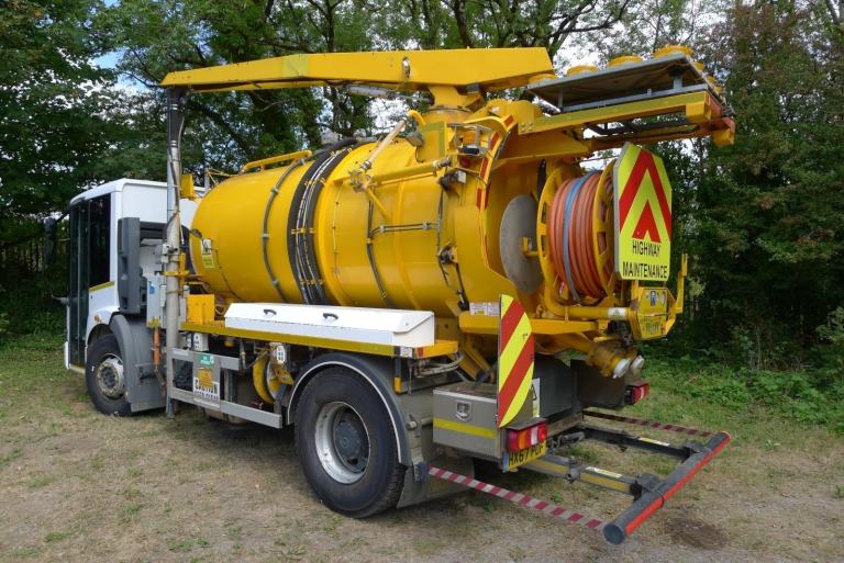 Mercedes Econic 1830 Whale Medium Volume JetVac / Gully Sucker. 