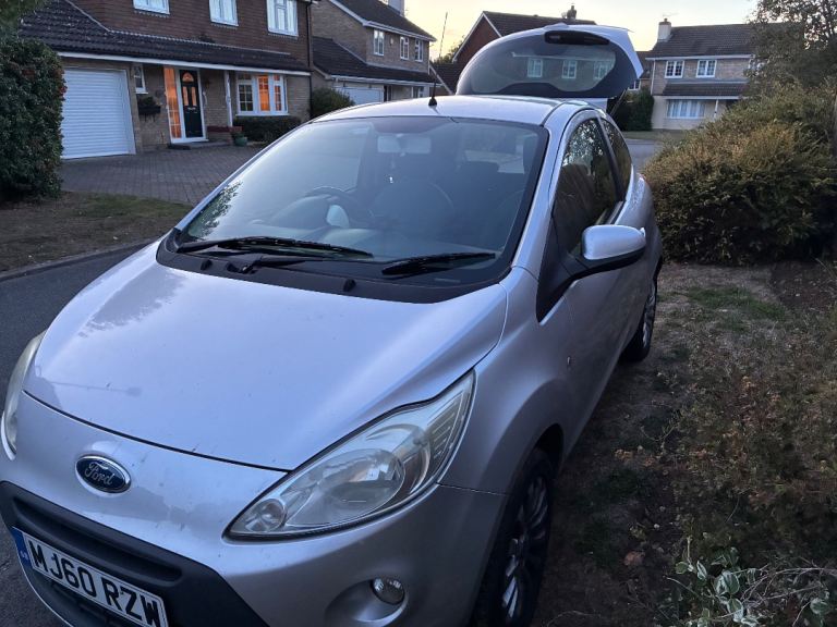 Ford, KA, Hatchback, 2010, Manual, 1242 (cc), 3 doors