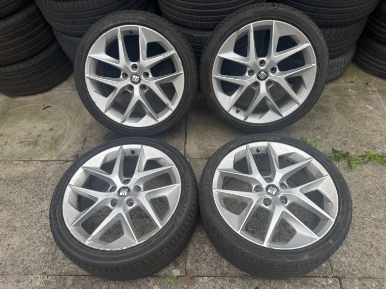 Genuine Seat Leon FR 18” Alloy Wheels Set of 4 With Tyres