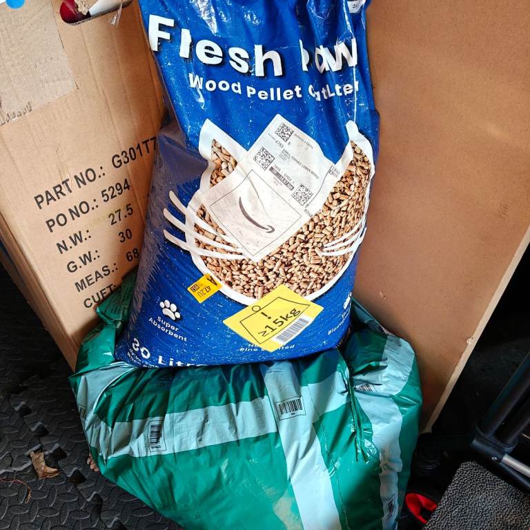 Cat litter 2x big bags collection harborne B17 straight away