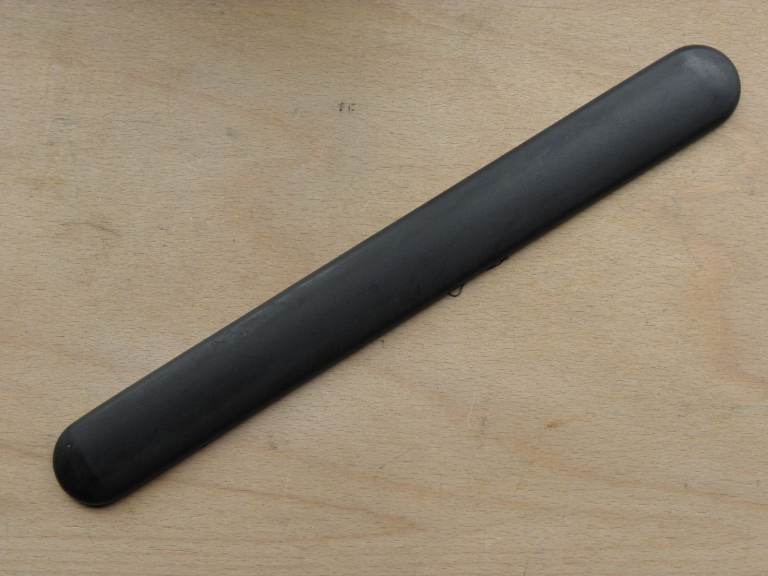 BLACK LONG RUBBER BUMPER TRIM OVAL 31cm 311mm x 3.5cm 35mm CLIP ON 12mm GROOVE