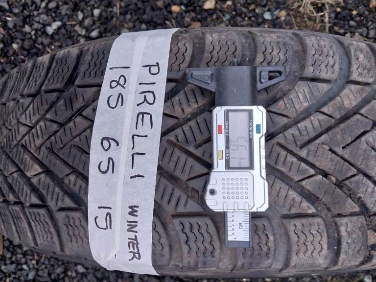 Part worn tyre Pirelli Winter 185 65 15