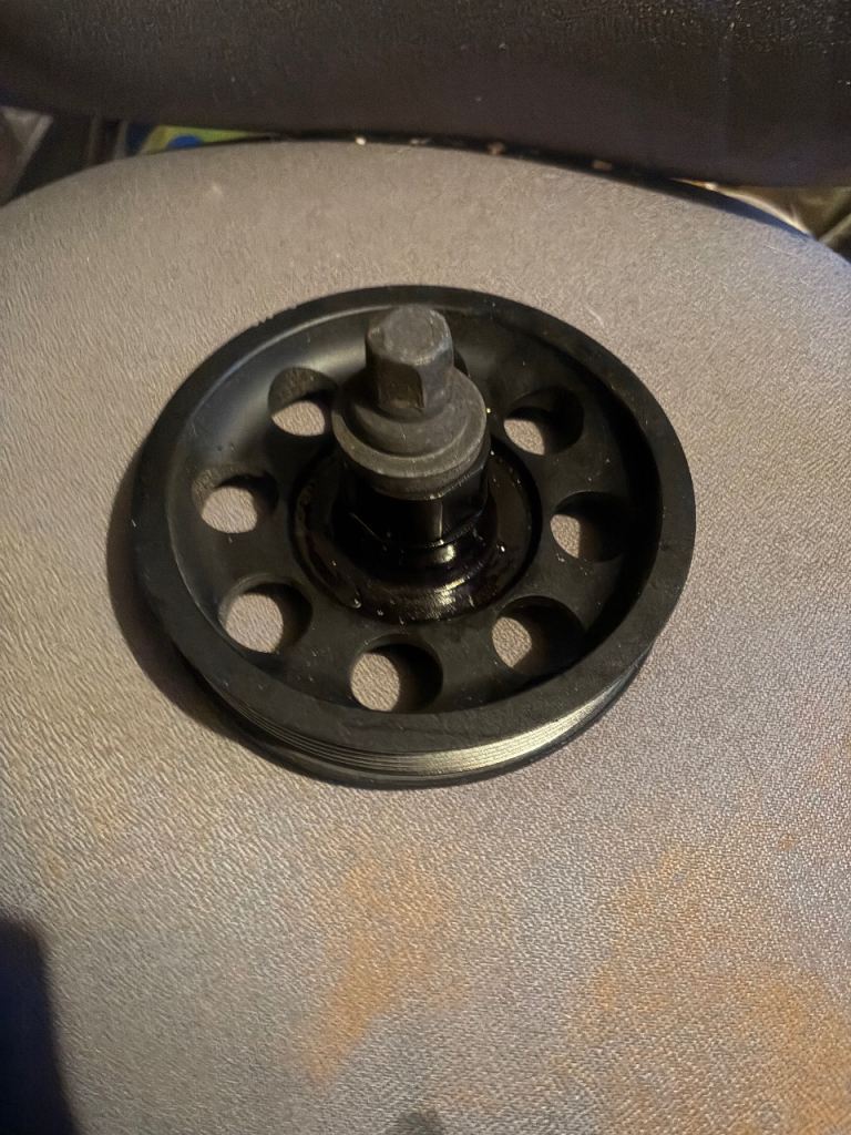 Lightweight crank pulley for Honda civic mk8 1.8 type s