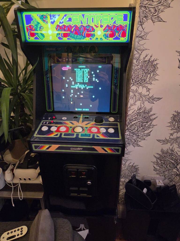 Arcade 1Up Atari Legacy Centipede Edtion (14 Games) Cabinet