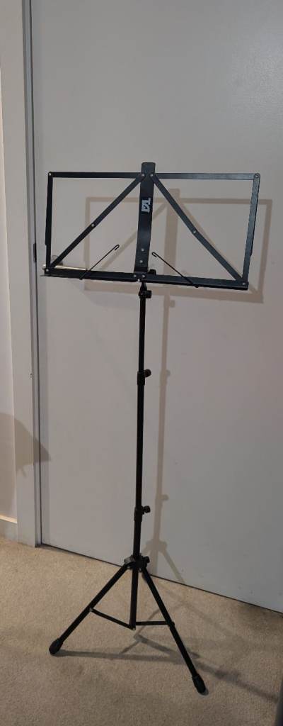 Adjustable Black Metal Music Stand – Good Condition