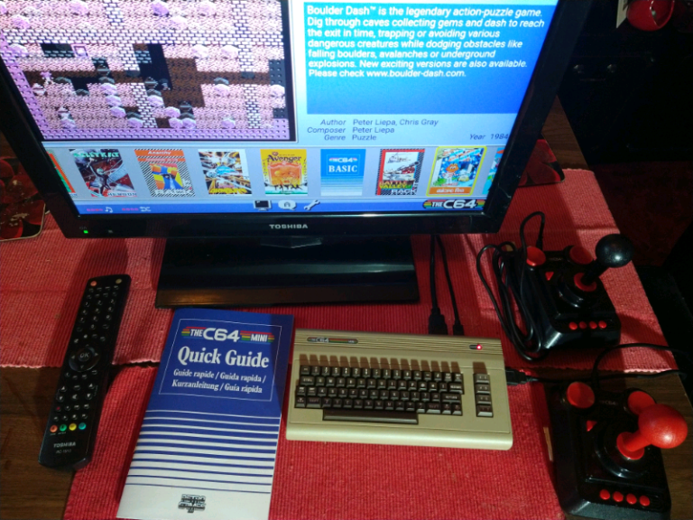 COMMODORE 64 MINI