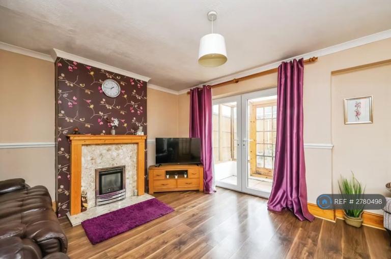 3 bedroom house in Third Avenue, Gedling, Nottingham, NG4 (3 bed) (#2780498)