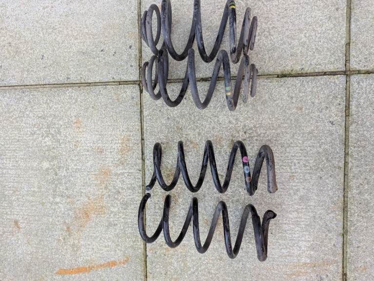Vauxhall vivaro b front and rear genuine springs 