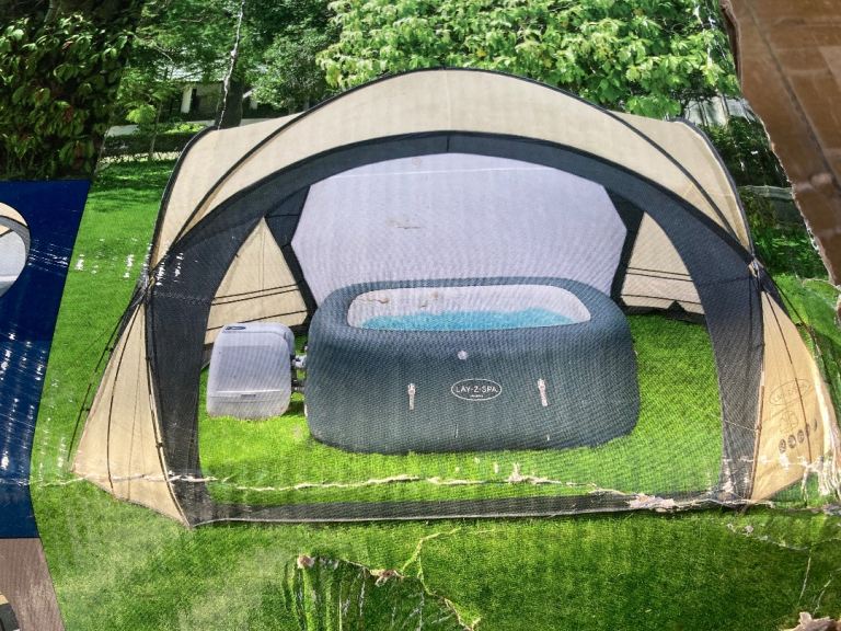 Lay-Z-Spa Hot Tub Enclosure - New in Box