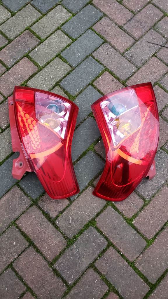 Suzuki swift rear light 