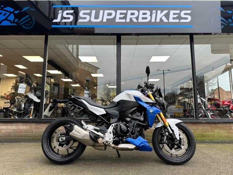 BMW F900 R SPORT 2023 - ONLY 1530 MILES - ONE OWNER 