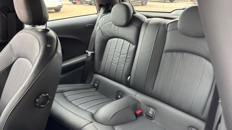 2022 MINI Hatch 2.0 Cooper S Exclusive 3dr Auto Petrol Hatchback Hatchback Petrol Automatic