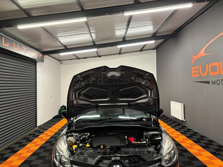 2015 Renault Clio 1.2 16V Dynamique Nav 5dr HATCHBACK Petrol Manual