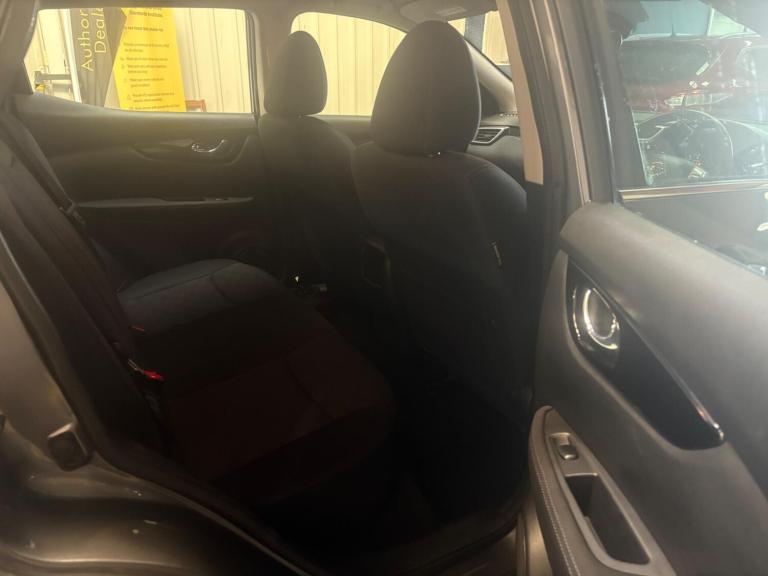 2014 Nissan Qashqai 1.2 DiG-T Acenta 5dr HATCHBACK PETROL Manual