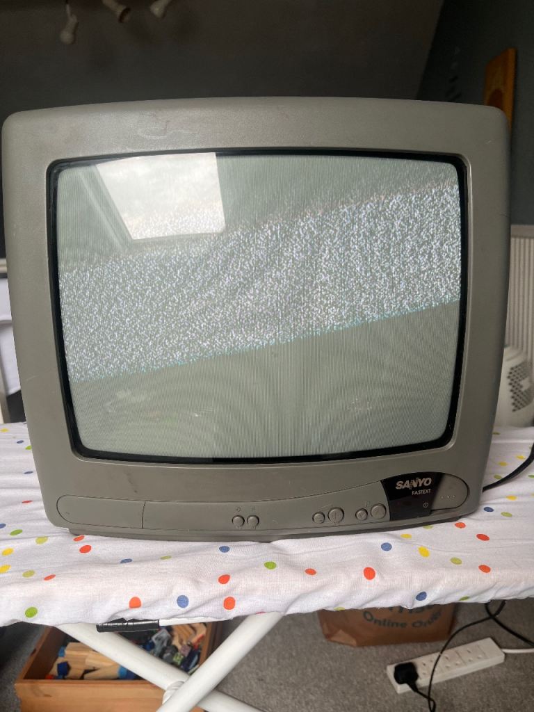 Sanyo 14" CRT TV (Model CE14MT3-B) - Retro Gaming Tube TV