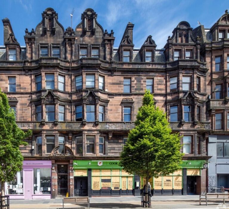 One double bed available in Glasgow city centre
