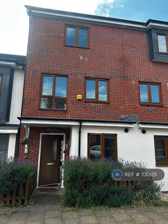 4 bedroom house in The Spinney, Basingstoke, RG24 (4 bed) (#730125)