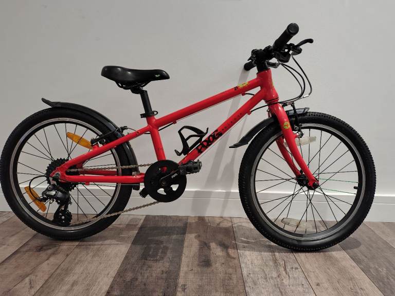 Frog 52 Lightweight Aluminium Kids Bike – Excellent Condition – New Chain – Ideal 5–6 Years – £199