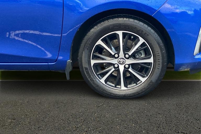 2019 Toyota Yaris 1.5 VVT-i Icon Tech 5dr CVT Hatchback PETROL Automatic