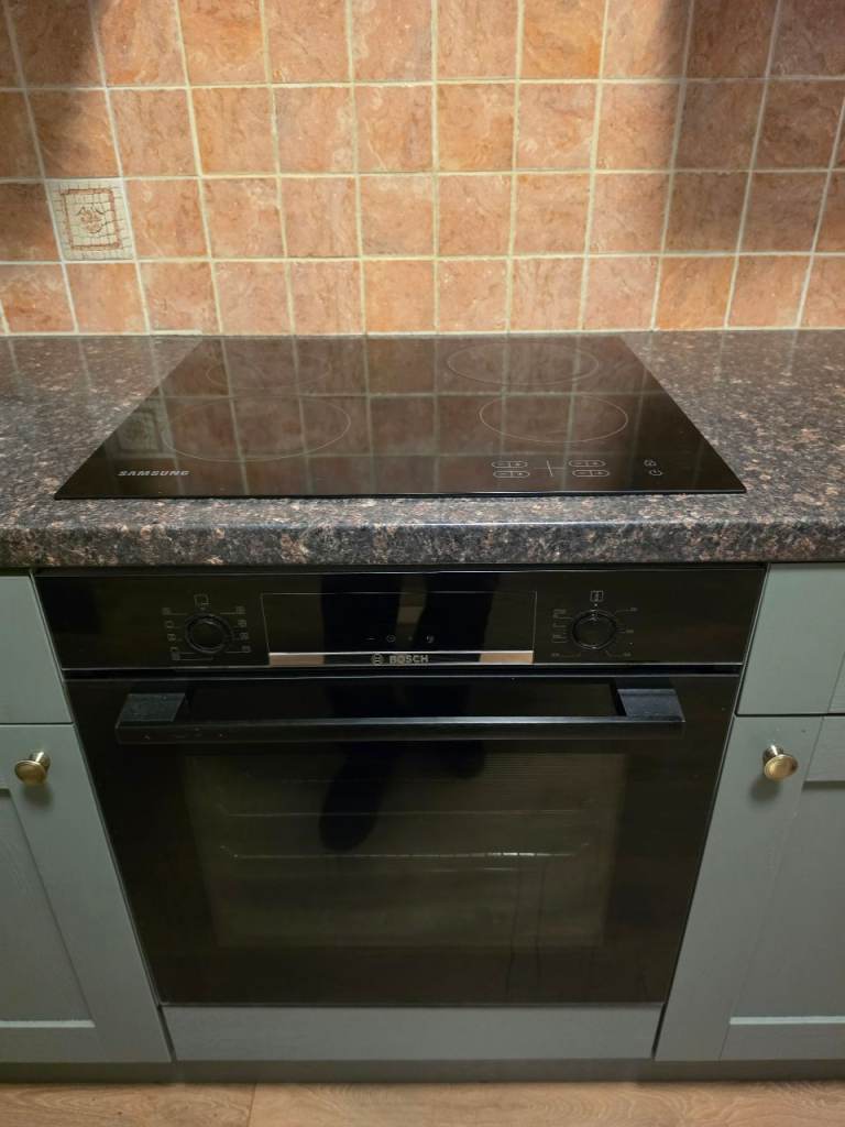 Kitchen units and worktops 