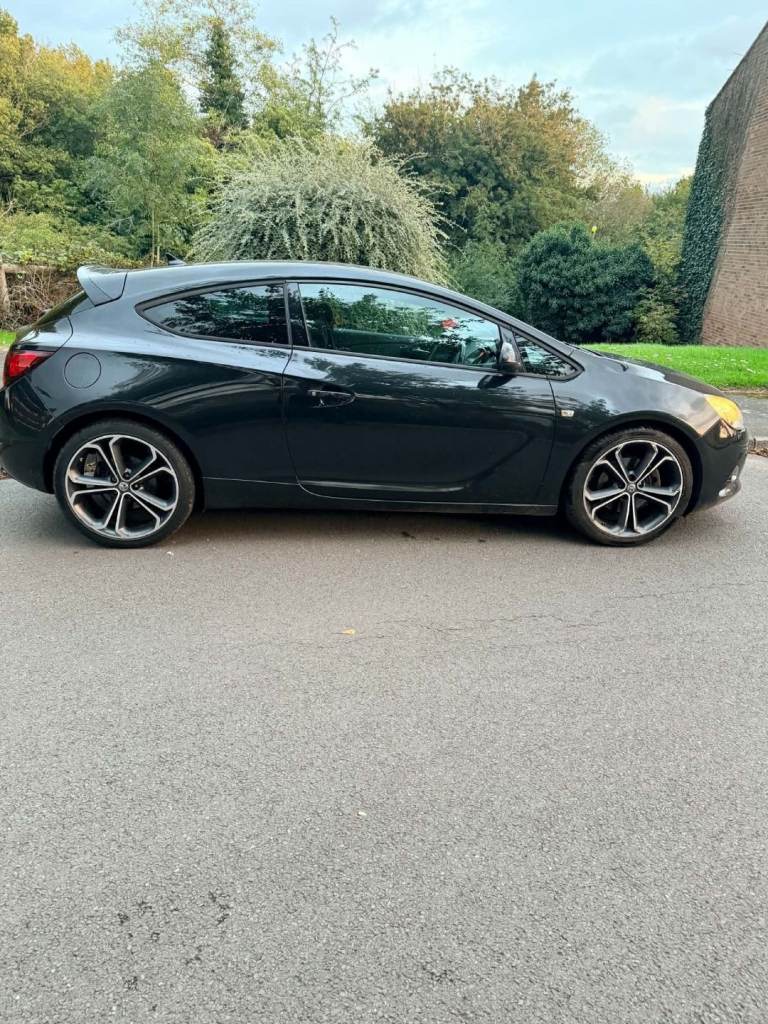 Vauxhall, ASTRA GTC, turbo, Hatchback, 2014, Manual, 1364 (cc), 3 doors Limited edition 