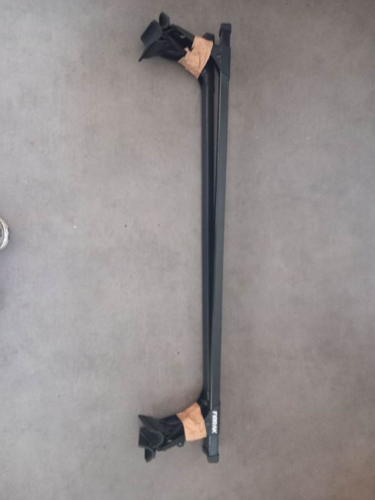 Seat Arona roof bars