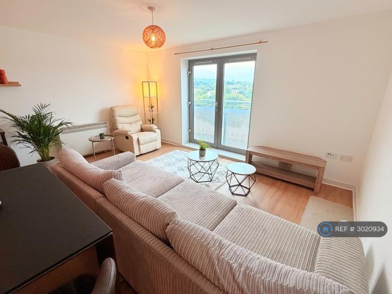 2 bedroom flat in St Lawrence Road, Newcastle Upon Tyne, NE6 (2 bed) (#3020934)