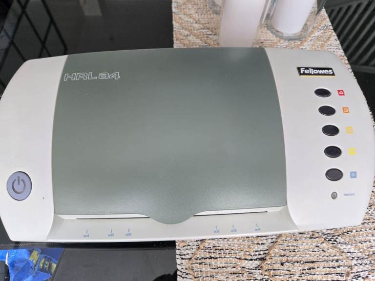 Fellowes A4 home laminator