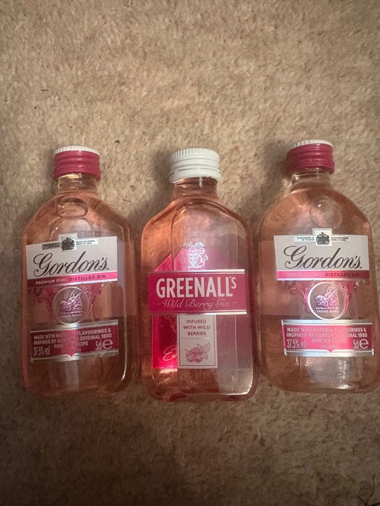 Bundle cost £44 sell £30 if picked up Tom 