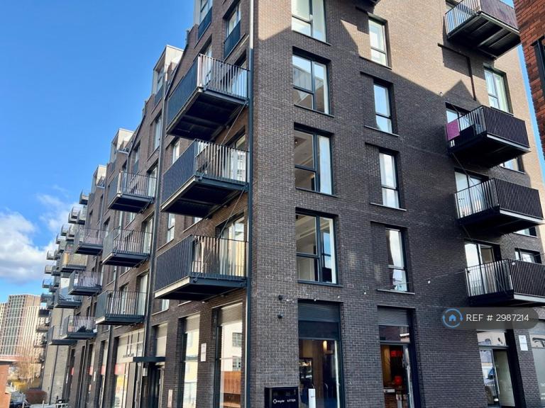 1 bedroom flat in Prinsep House, London, E14 (1 bed) (#2987214)