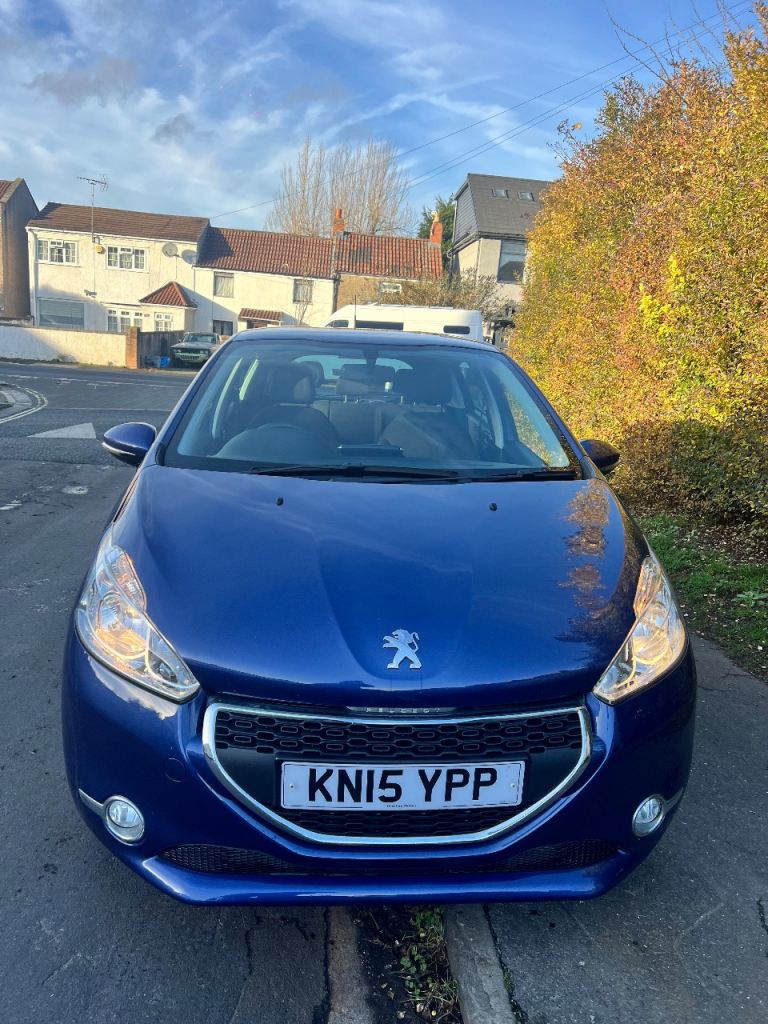 Peugeot, 208, Hatchback, 2015, Manual, 1199 (cc), 5 doors
