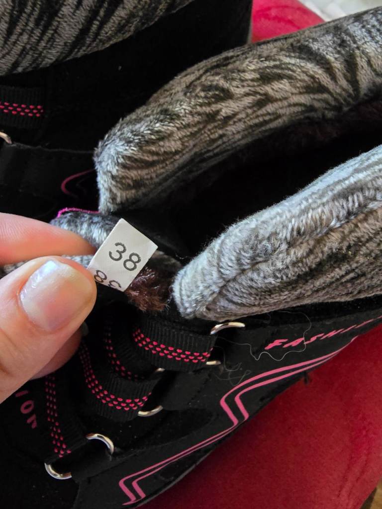 Black & Pink womens trainers size 38 – like New