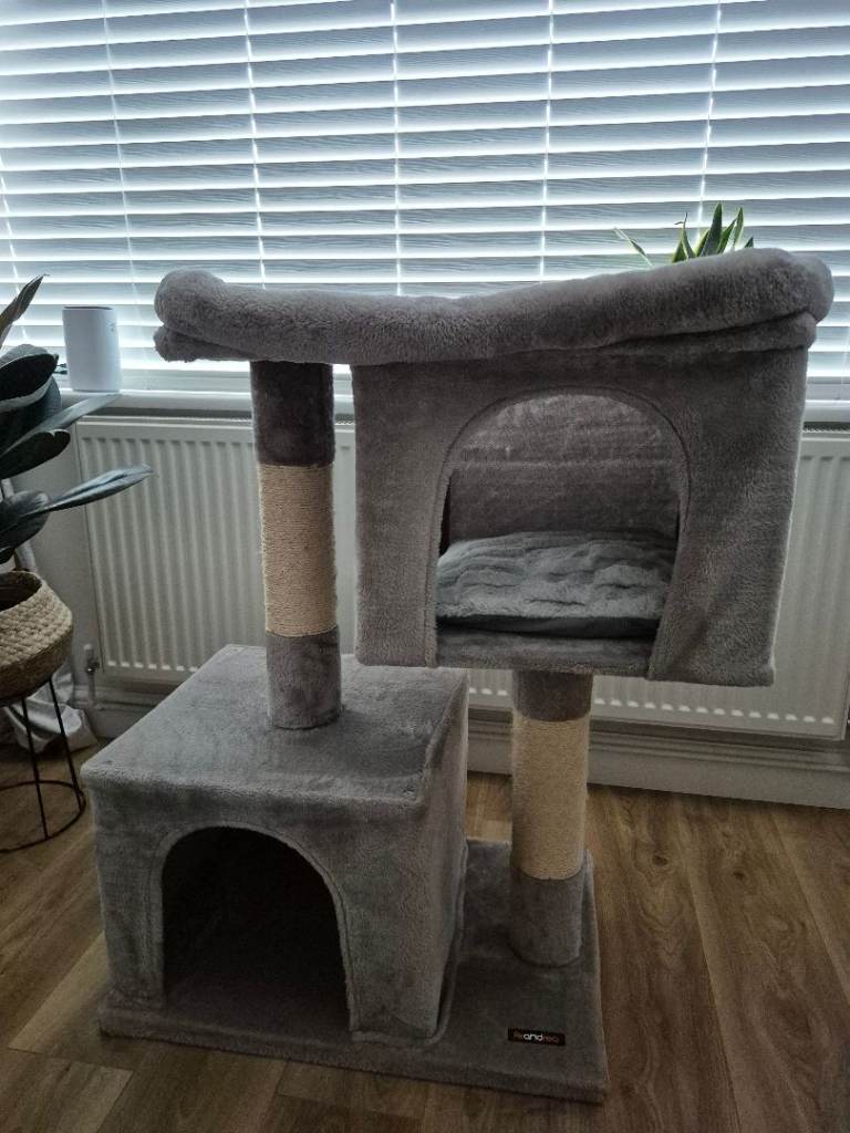 Fe&Rea Cat Tower 🐱
