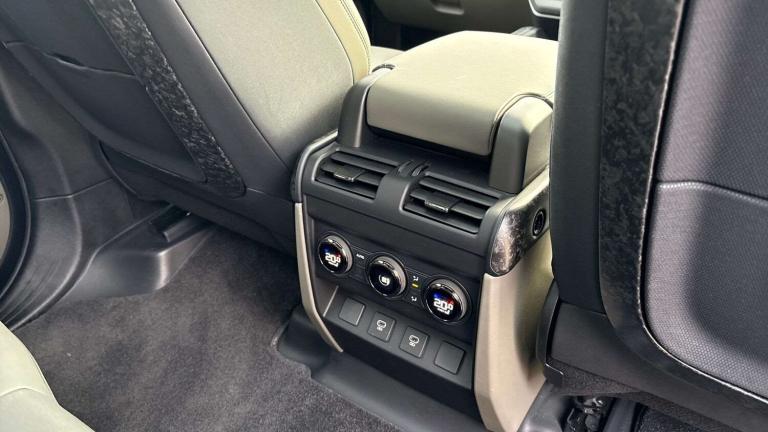 2025 Land Rover Defender 4.4 P635 Octa Edition One 110 5dr Auto SUV Petrol Automatic