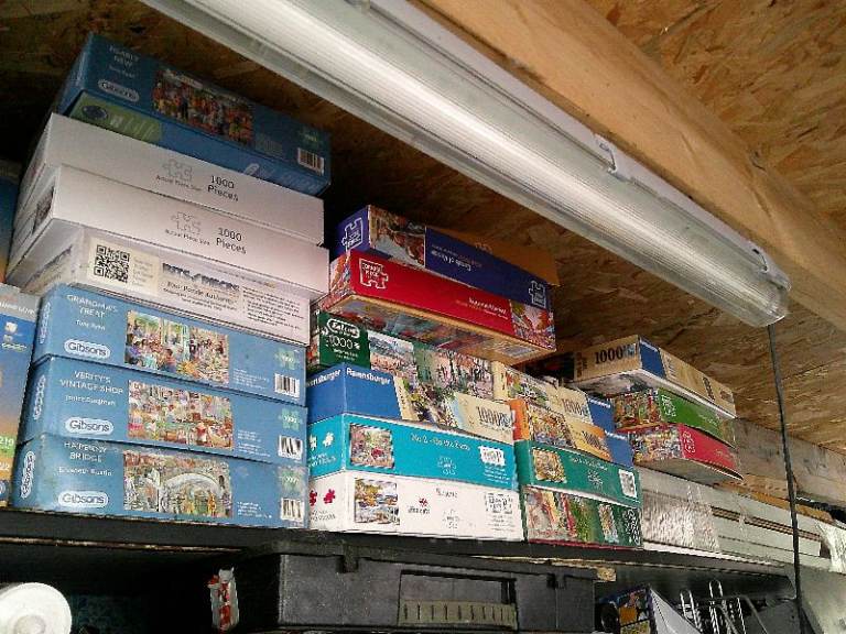 21 x  1000 piece jigsaws