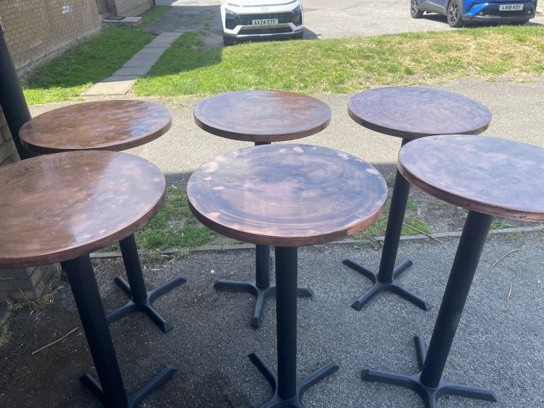Bar tables