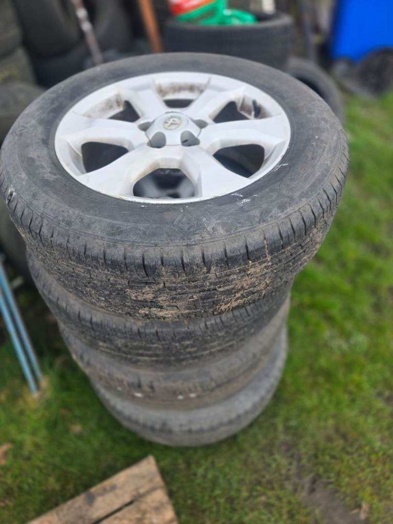 TOYOTA RAV 4 2006-2013 ALLOY WHEELS - SET