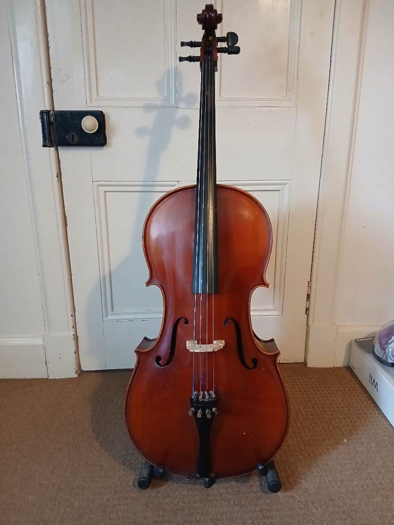 3/4 Size Cello with Stand - Great Condition