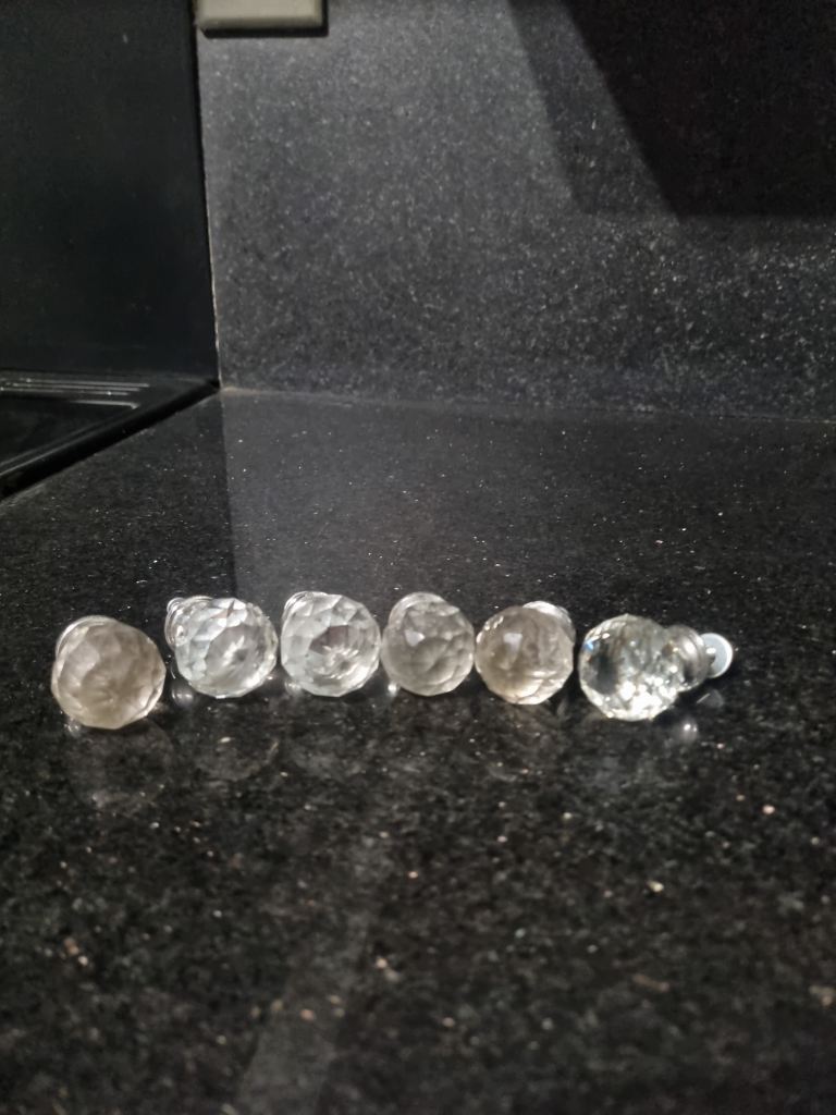 Cupboard knobs