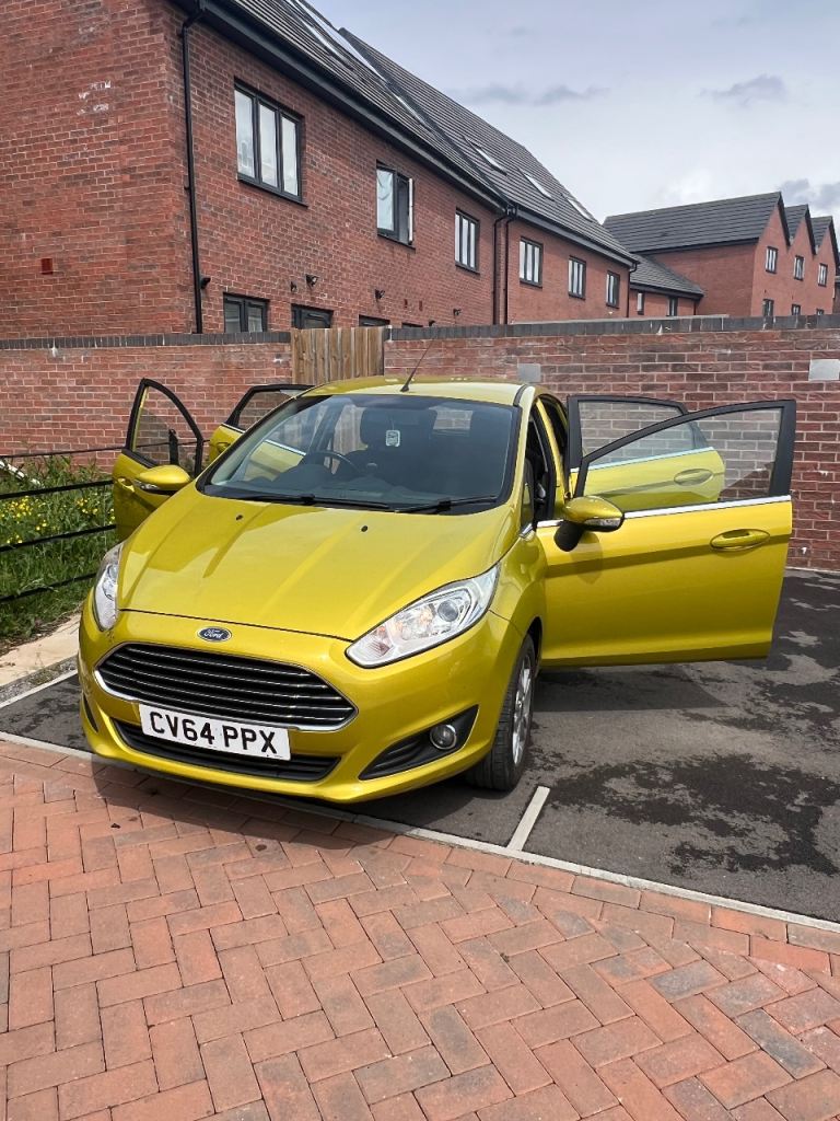 Ford, FIESTA, Hatchback, 2014, Manual, 1241 (cc), 5 doors