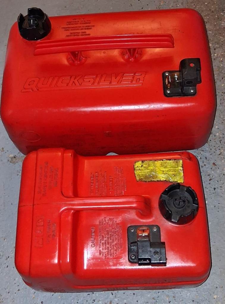 GENUINE MERCURY FUEL TANKS 6 MONTHS OLD