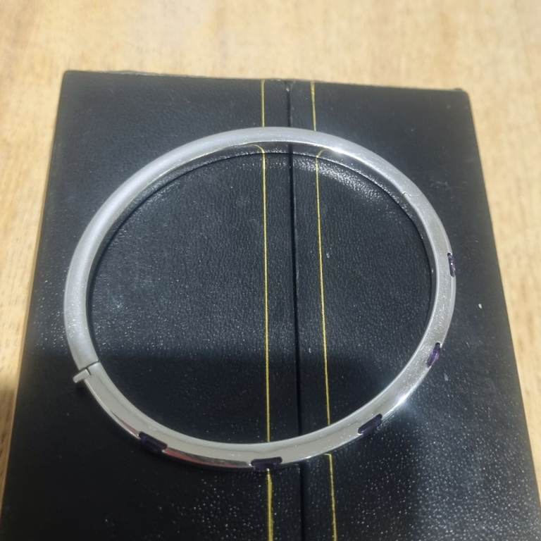 Gold 9ct Bangle / Bracelet with amethysts. 
