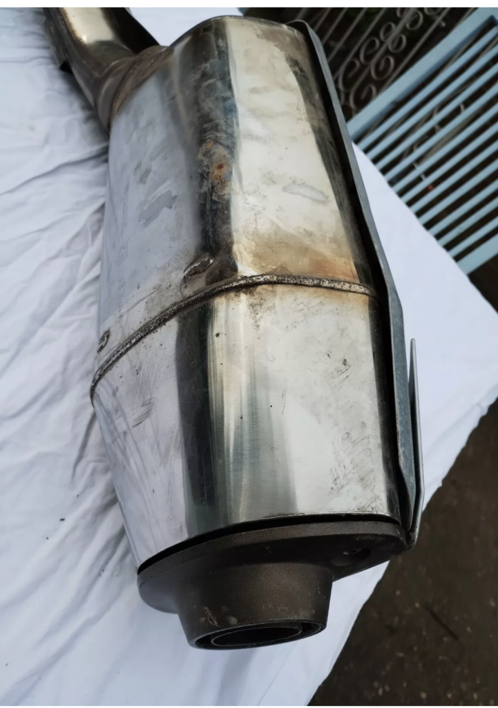 Honda CBR600 Exhaust pipe can Used Vgc