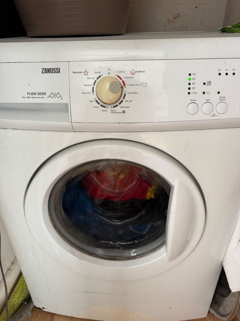Washing Machine - Zanussui - SOLD