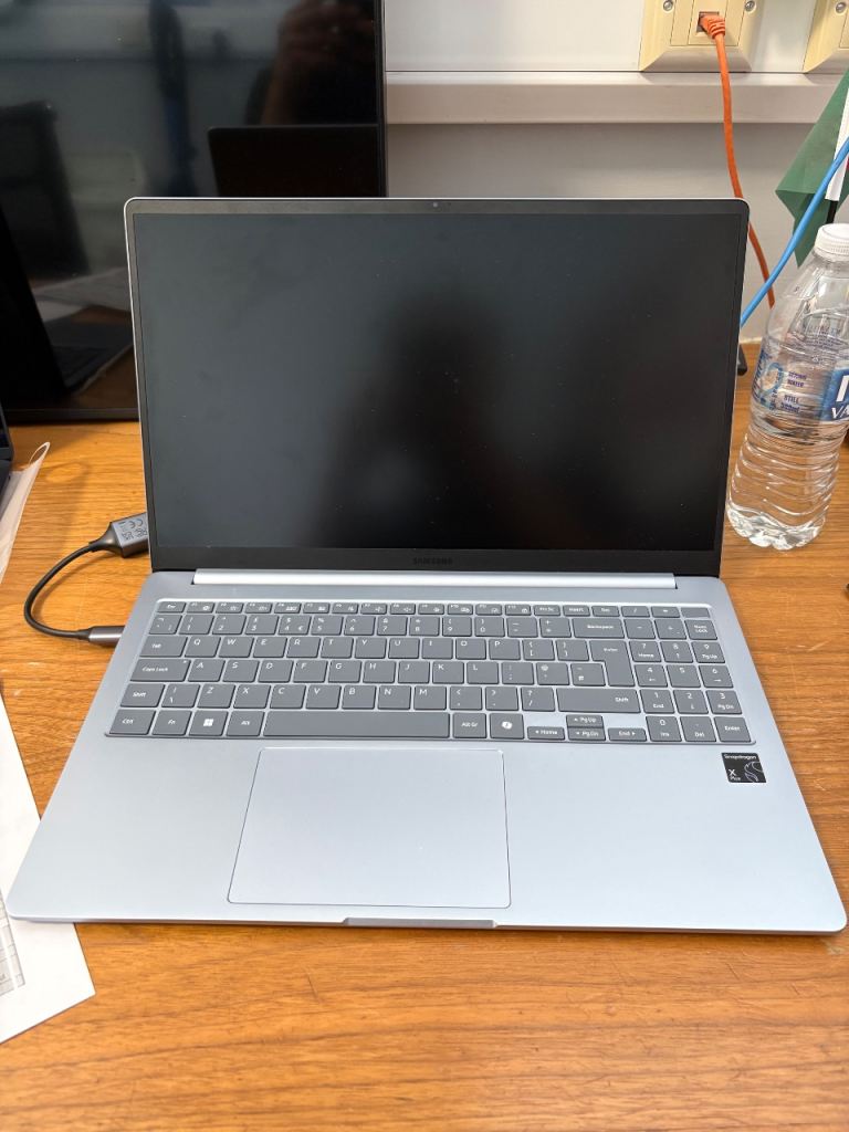 Samsung Galaxy Book4 Edge Laptop – Silver, Good Condition