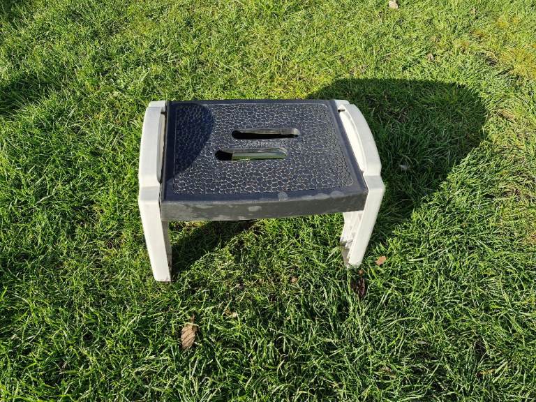 Caravan/Motorhome foldable steps