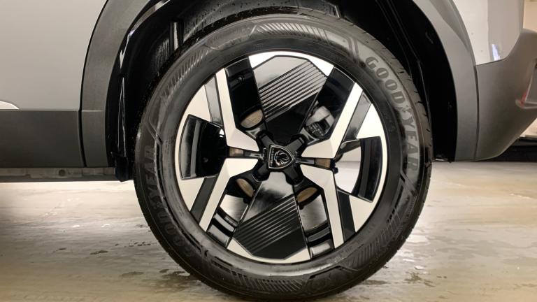 2024 Peugeot 2008 1.2 PureTech 130 Allure 5dr HATCHBACK PETROL Manual